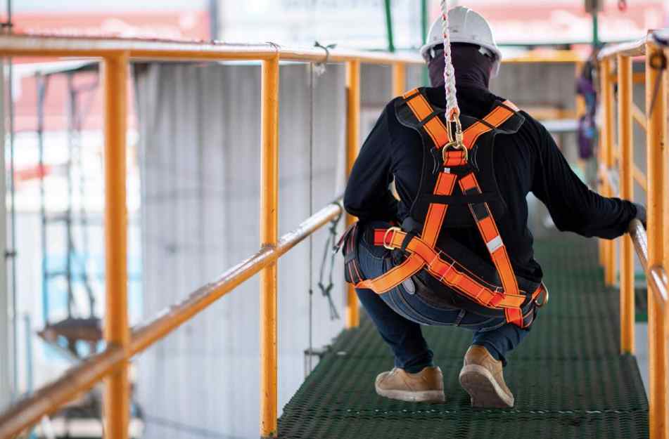 Why Fall Protection Equipment Is Critical for Workplace Safety